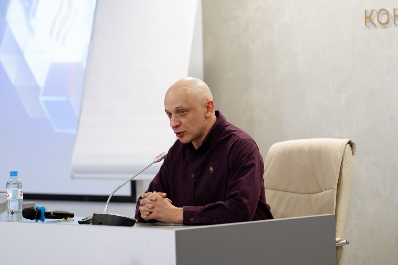Роман Андреев